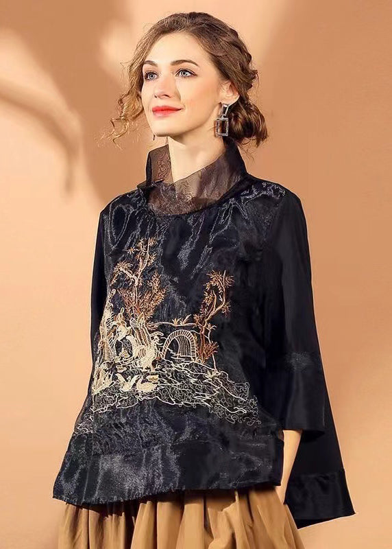 Sophisticated Blouse with a Clean Classic Look