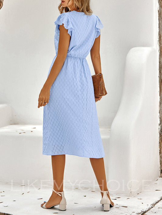 Effortlessly Elegant Dress with a Timeless Design