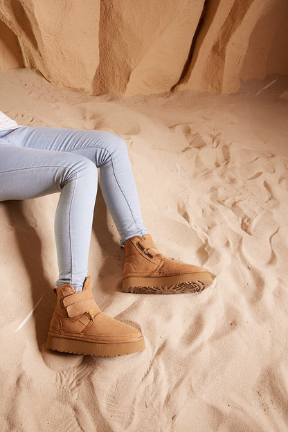 Beautifully Finished Boots in a Timeless Design
