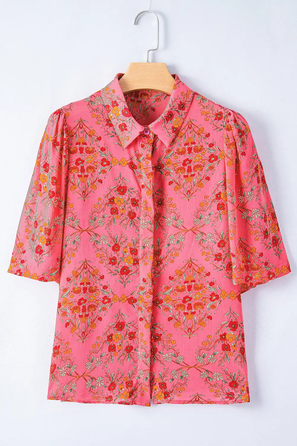 Classic Vintage Shirt with a Flattering Fit