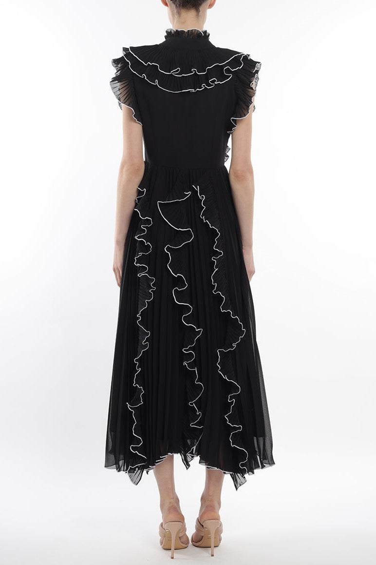 Sophisticated Dress with a Clean Classic Look
