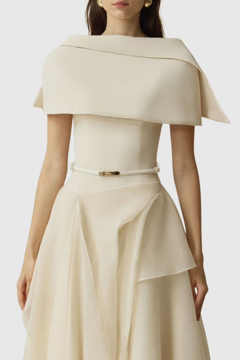 Well Tailored Dress with a Graceful Silhouette