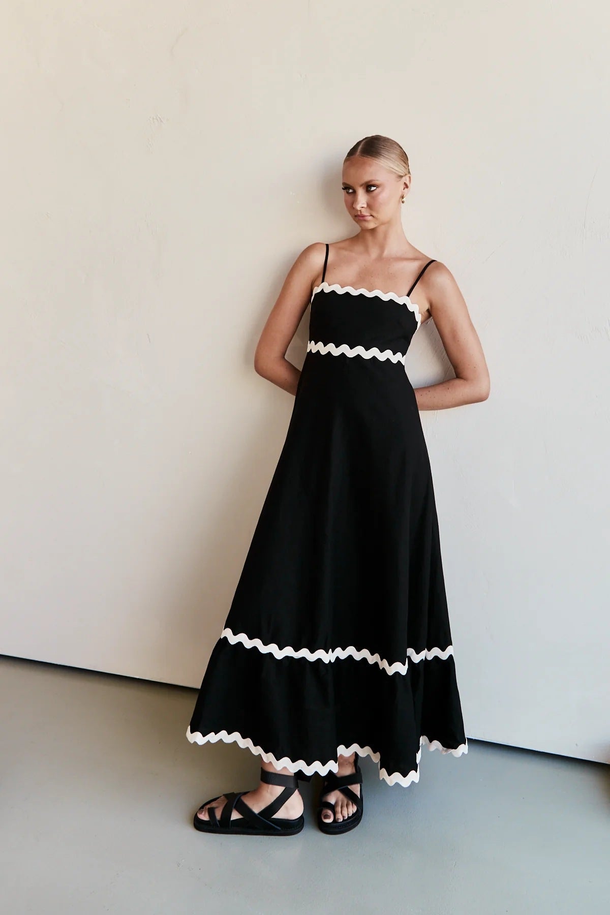 Classic Vintage & Enduringly Stylish Dress
