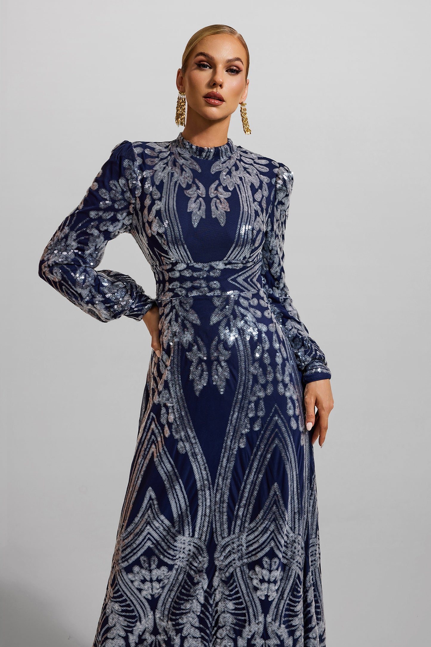 Classic Vintage Dress with a Flattering Fit