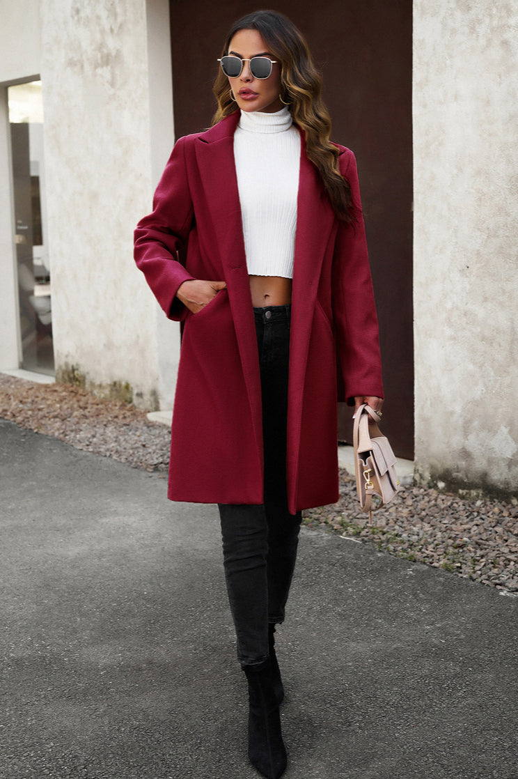 Well Tailored Coat with a Graceful Silhouette