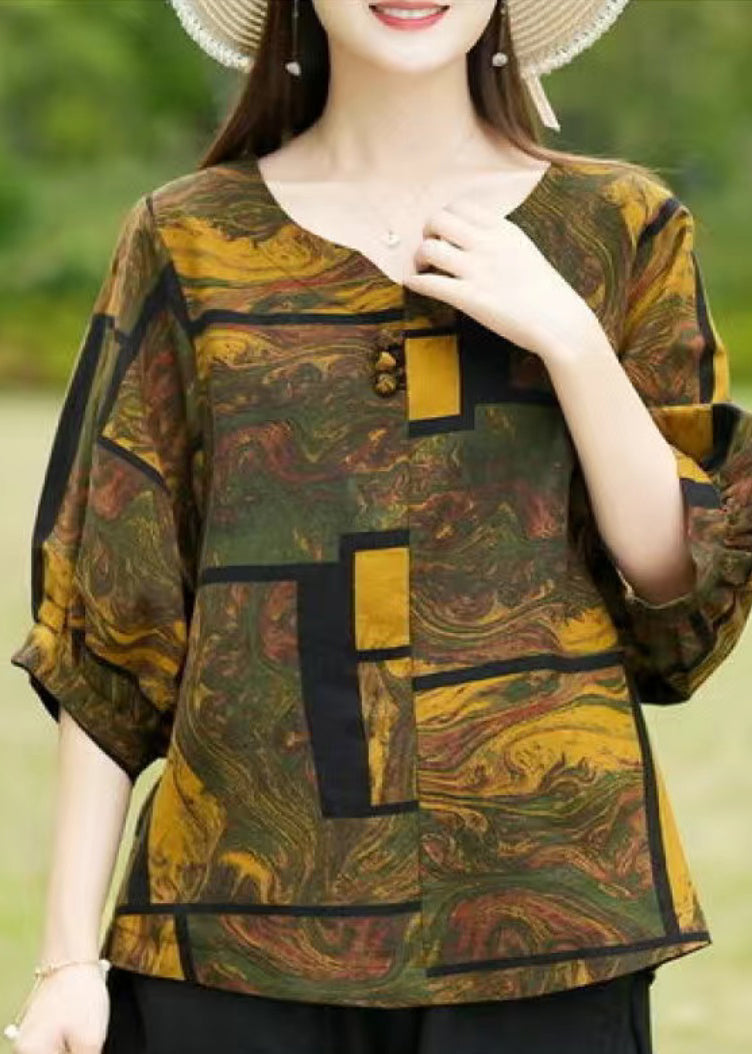 Classic Vintage Shirt with a Flattering Fit