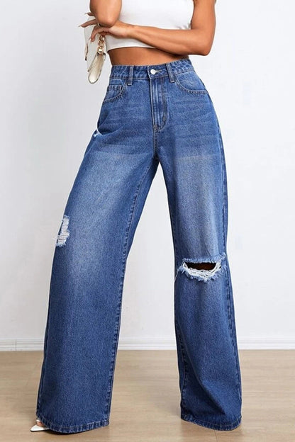 Sophisticated Garment with a Clean Classic Look