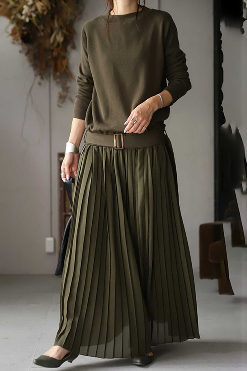 Well Tailored Dress with a Graceful Silhouette