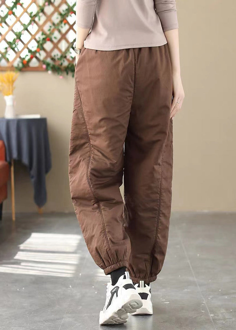Effortlessly Elegant Pants with a Timeless Design