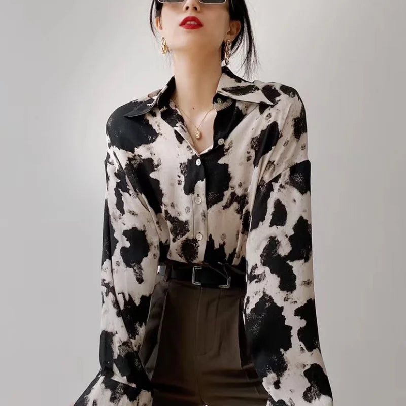 Beautifully Crafted Blouse in a Classic Style