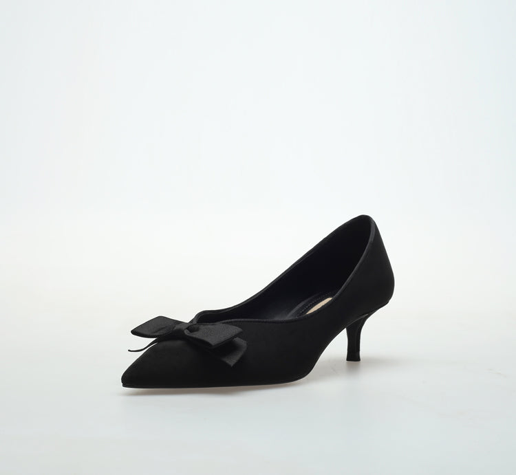 Classic Vintage Shoes with a Flattering Fit