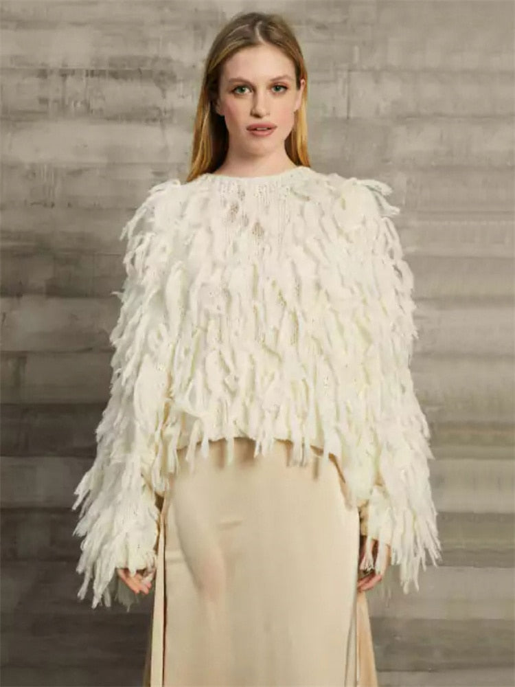 Effortlessly Elegant Sweater with a Timeless Design