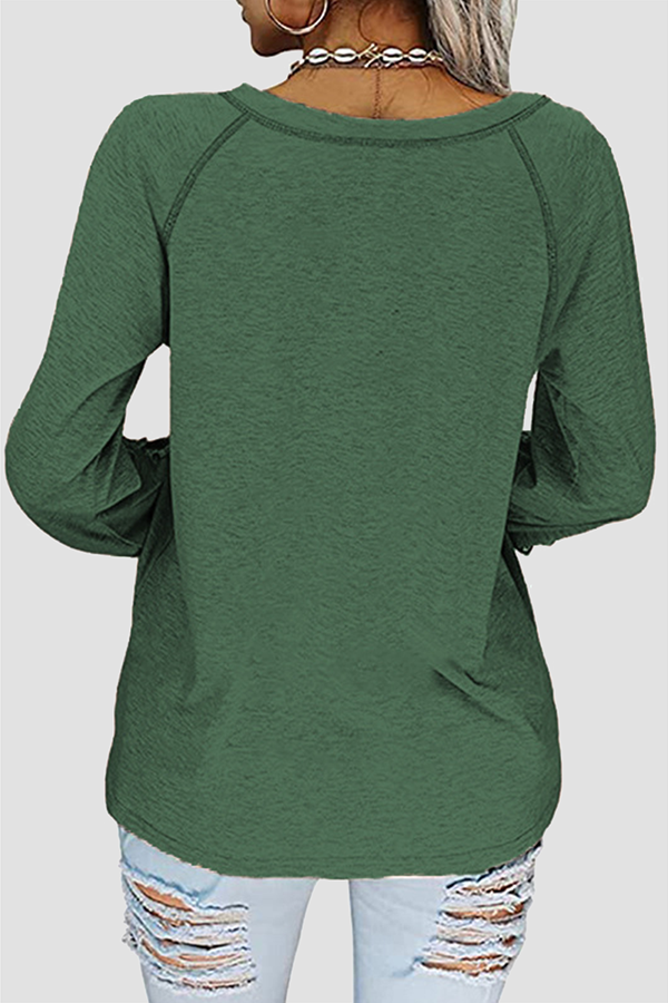 Well Tailored T-Shirt with a Graceful Silhouette