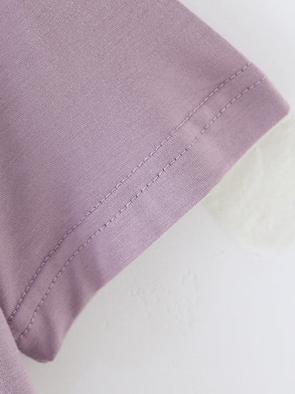 Effortlessly Elegant T-Shirt with a Timeless Design