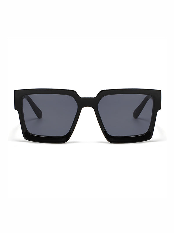 Sophisticated Garment with a Clean Classic Look