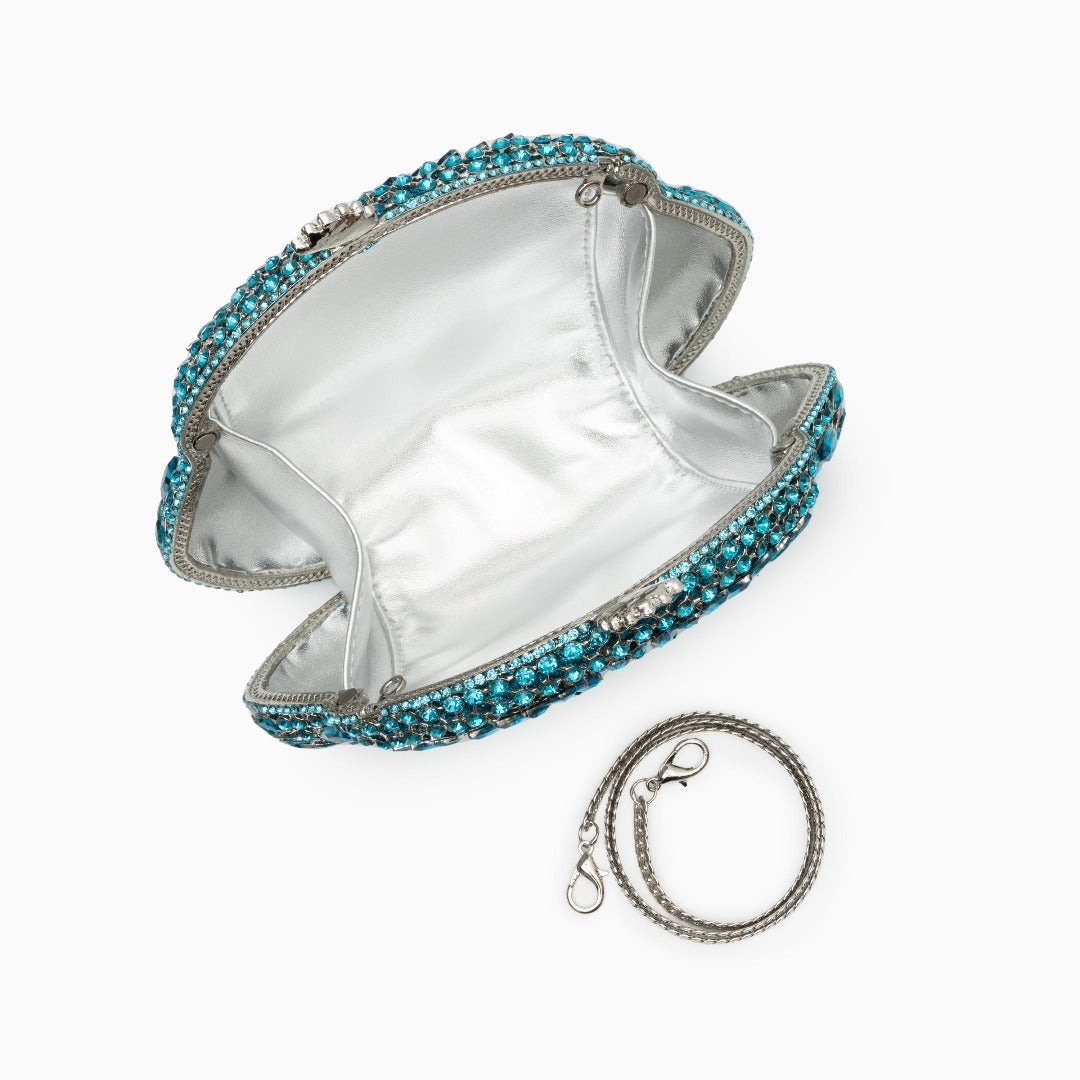 Gracefully Styled Bag for Any Occasion