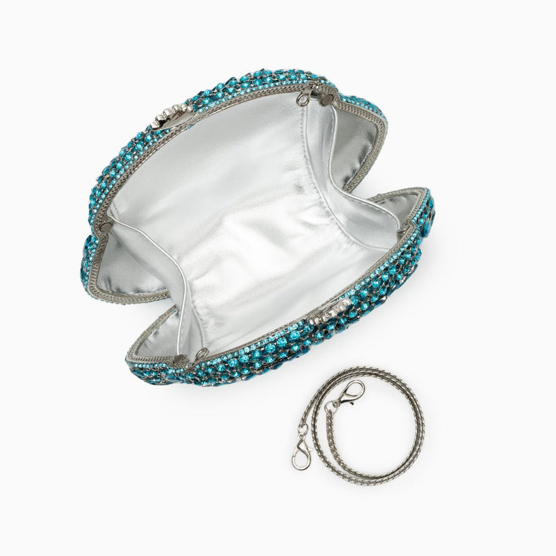 Gracefully Styled Bag for Any Occasion