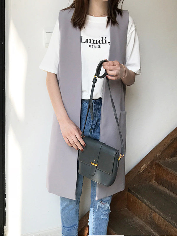 Effortlessly Elegant Garment with a Timeless Design