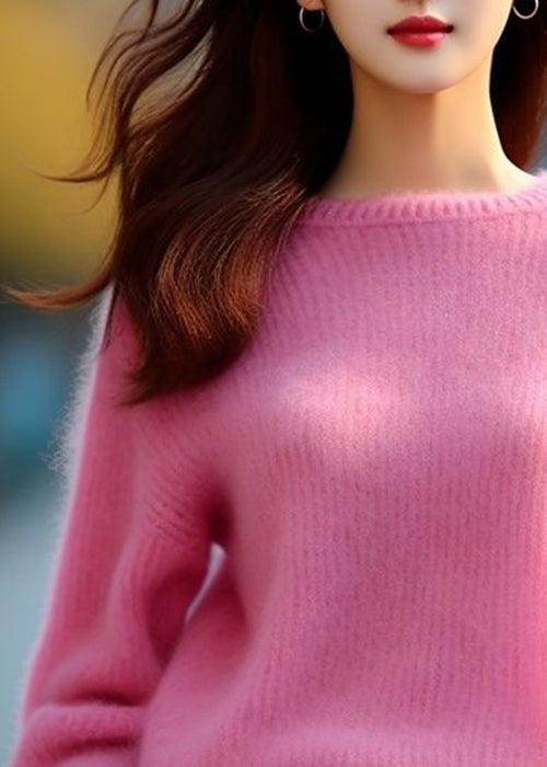 Well Tailored Sweater with a Graceful Silhouette