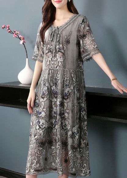 Well Tailored Dress with a Graceful Silhouette