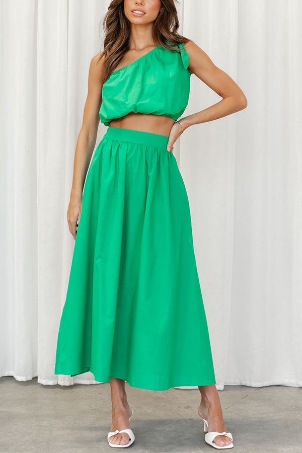 Gracefully Styled Garment for Any Occasion