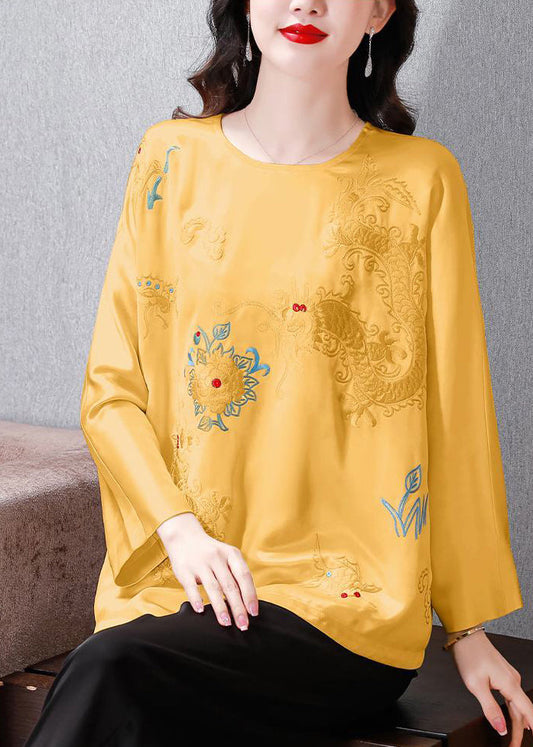 Well Tailored Blouse with a Graceful Silhouette