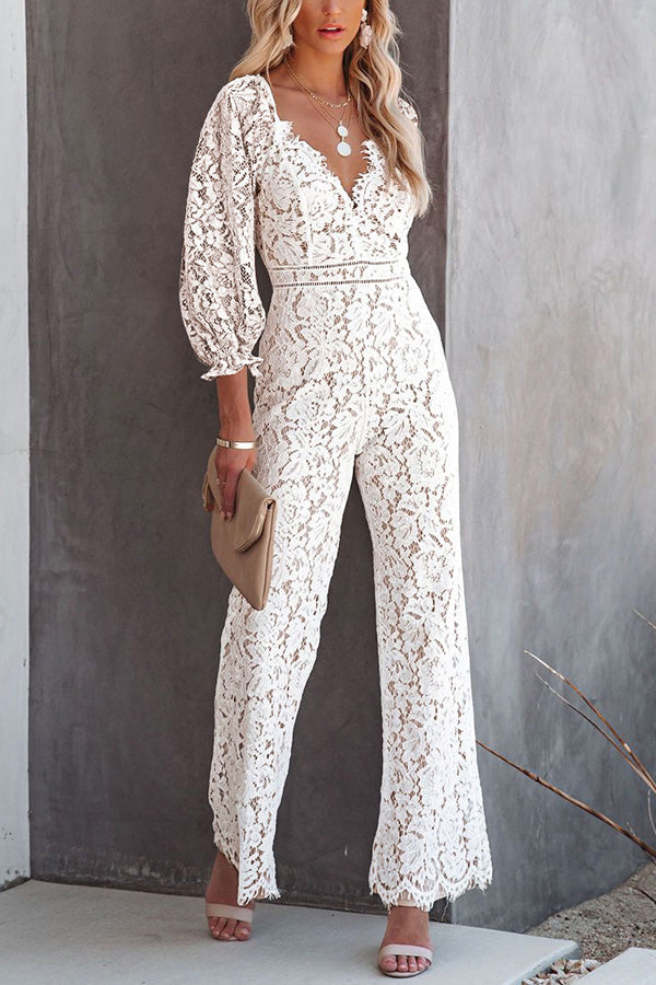 Effortlessly Elegant Garment with a Timeless Design