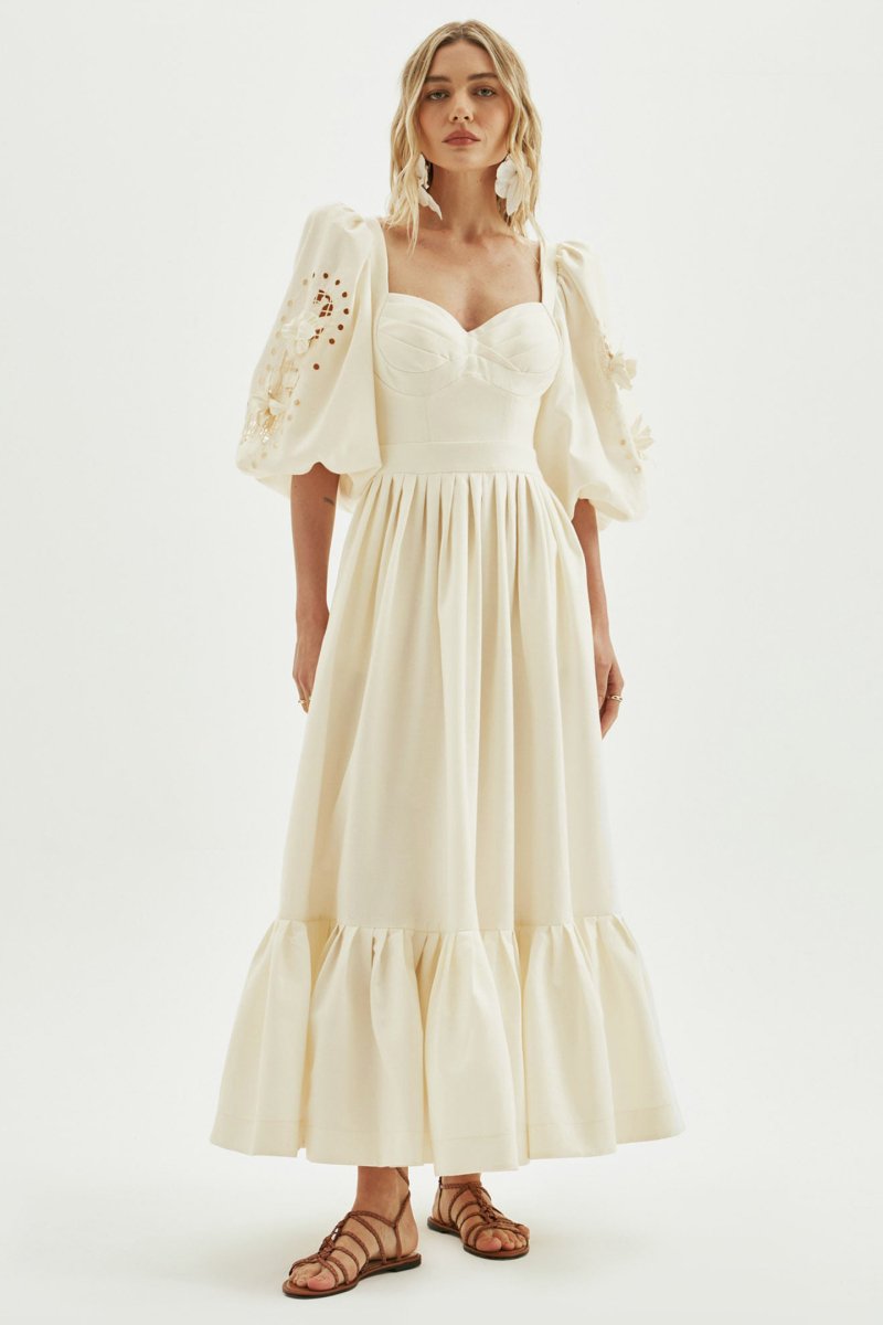 Beautifully Finished Dress in a Timeless Design