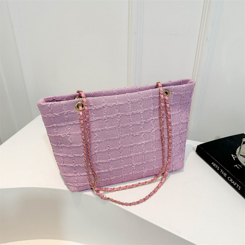 Beautifully Crafted Bag in a Classic Style