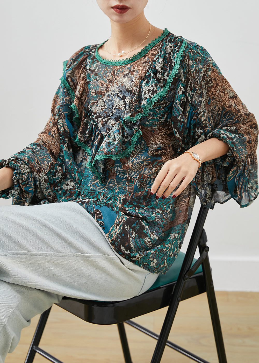 Classic Vintage & Enduringly Stylish Top