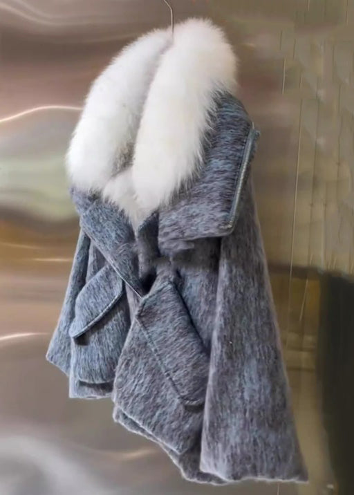 Elegantly Styled Coat for Everyday Wear