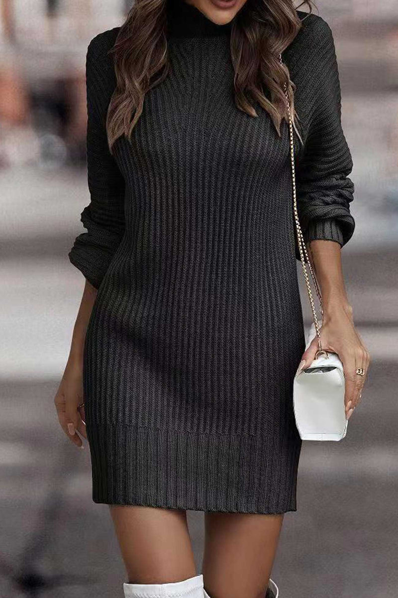 Well Tailored Sweater with a Graceful Silhouette