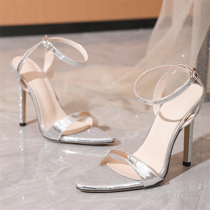 Well Tailored Heels with a Graceful Silhouette