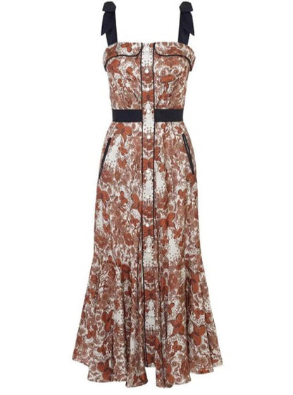 Well Tailored Dress with a Graceful Silhouette