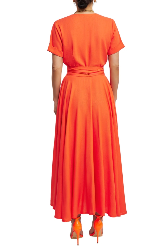 Sophisticated Dress with a Clean Classic Look
