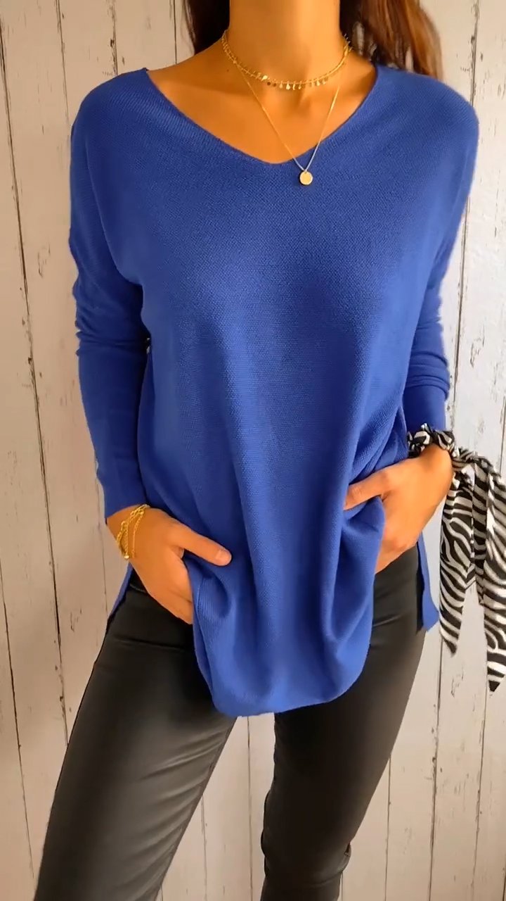 Effortlessly Elegant Top with a Timeless Design