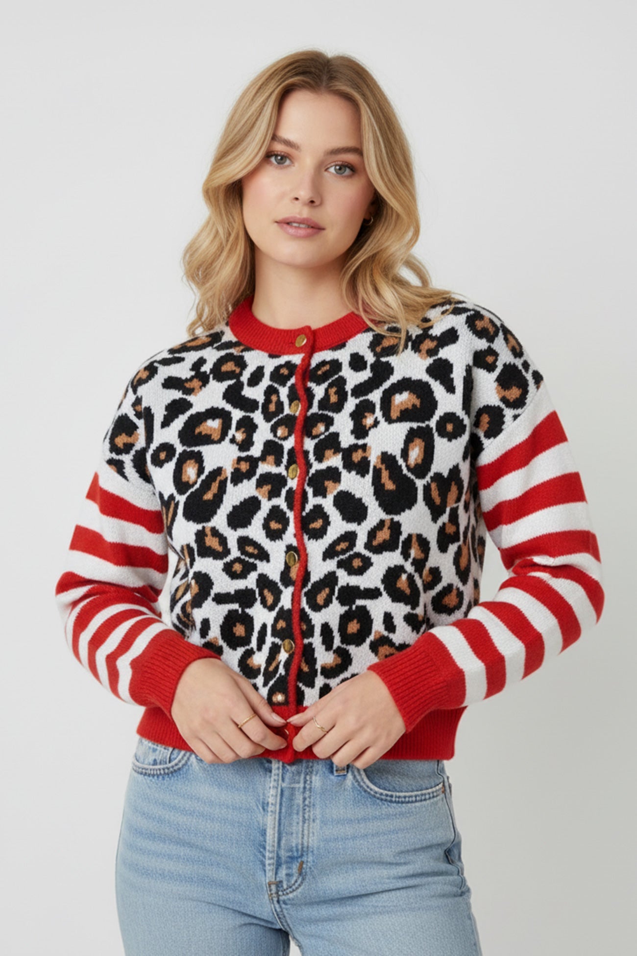 Effortlessly Elegant Cardigan with a Timeless Design