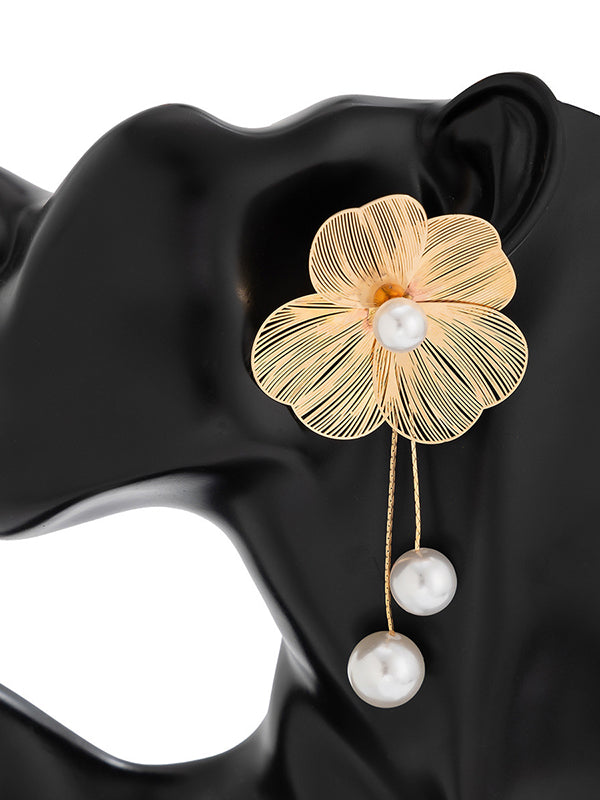 Gracefully Styled Garment for Any Occasion