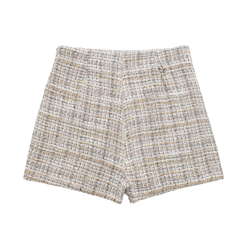 Gracefully Styled Garment for Any Occasion