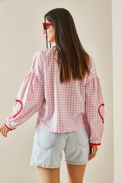 Elegantly Styled Blouse for Everyday Wear