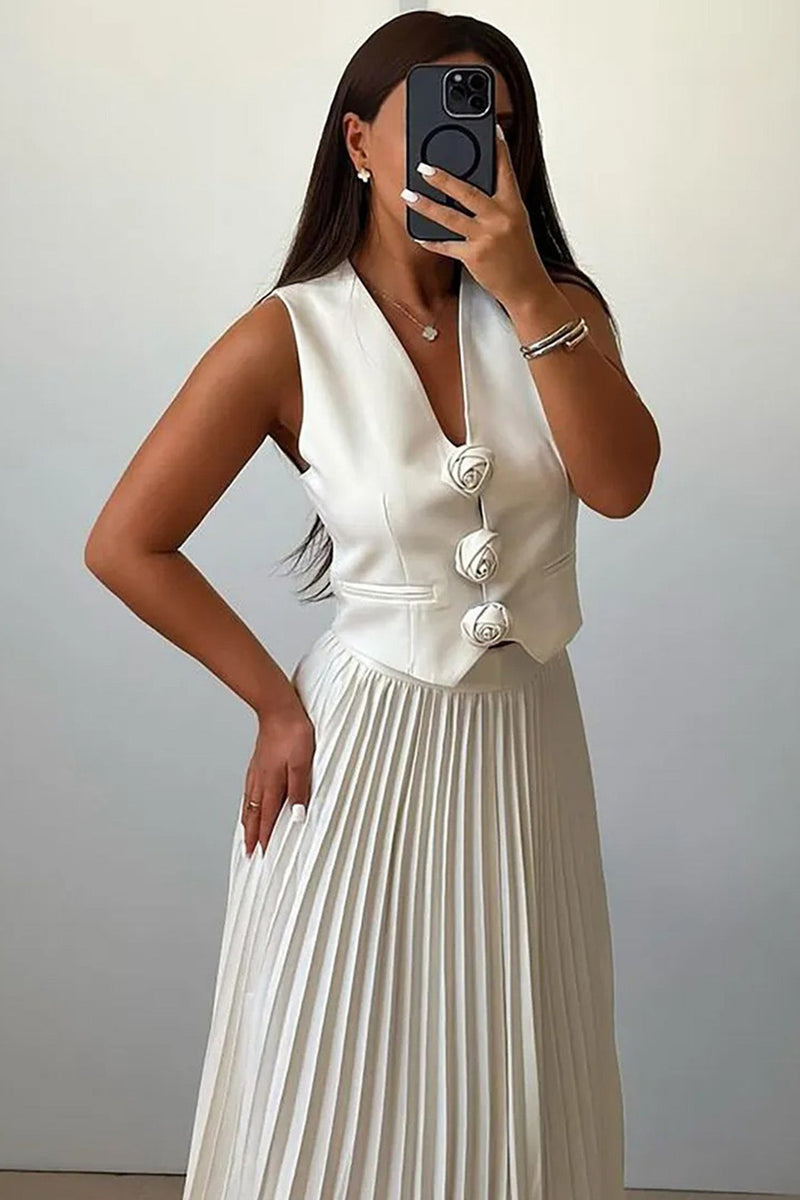 Effortlessly Elegant Garment with a Timeless Design