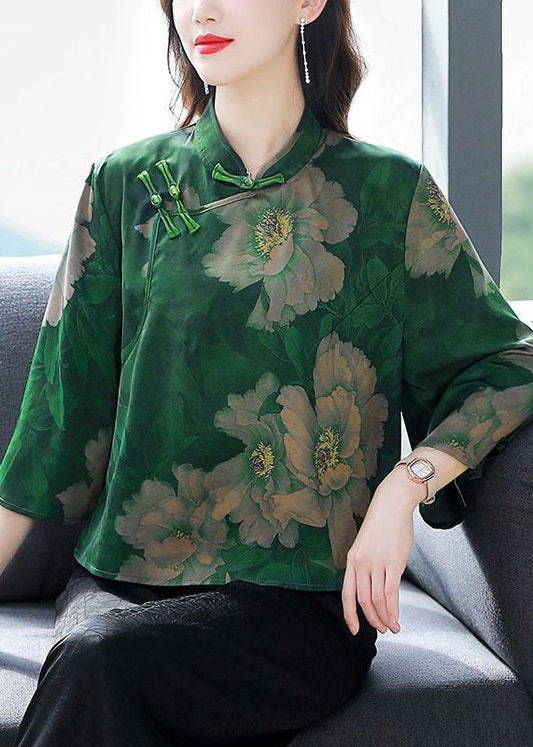 Well Tailored Shirt with a Graceful Silhouette
