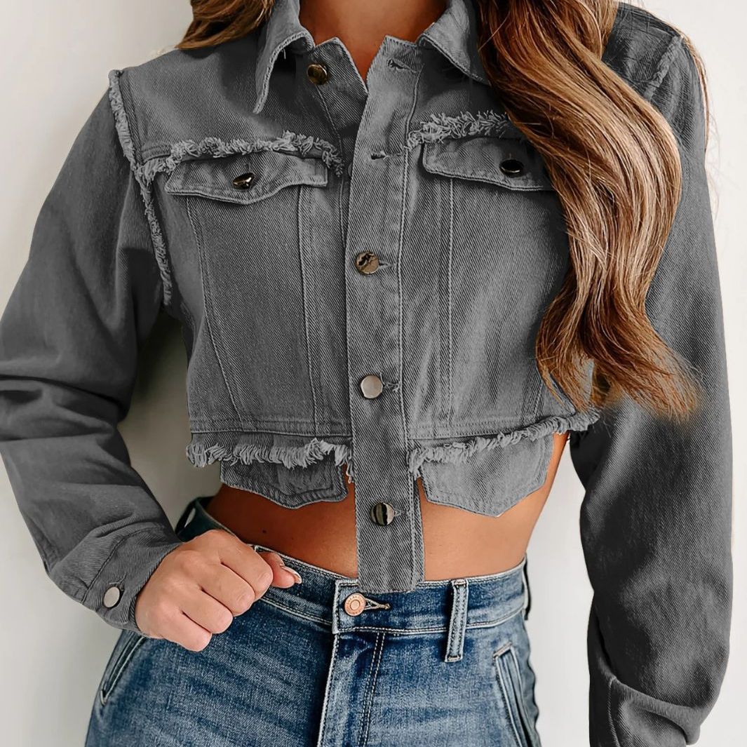 Effortlessly Elegant Jacket with a Timeless Design