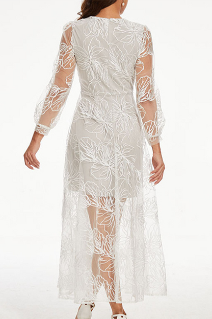 Effortlessly Elegant Dress with a Timeless Design