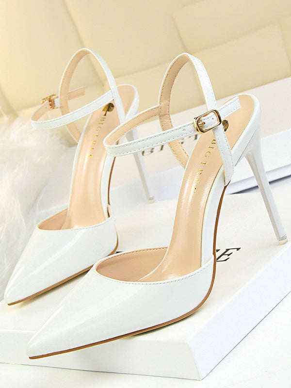 Elegantly Styled Sandals for Everyday Wear