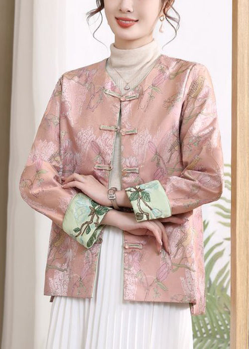 Well Tailored Coat with a Graceful Silhouette