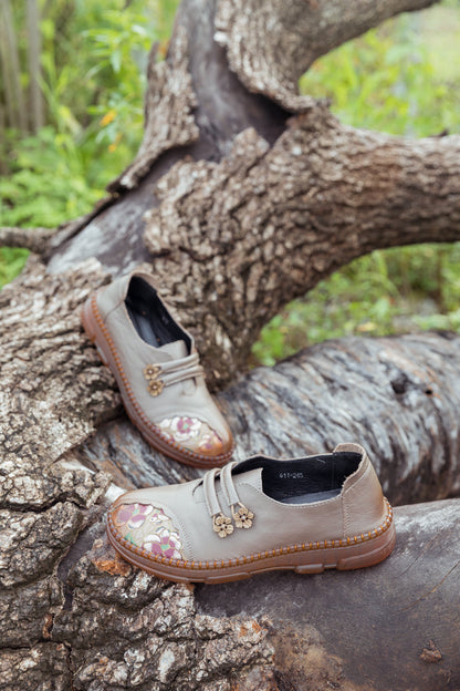 Beautifully Finished Garment in a Timeless Design