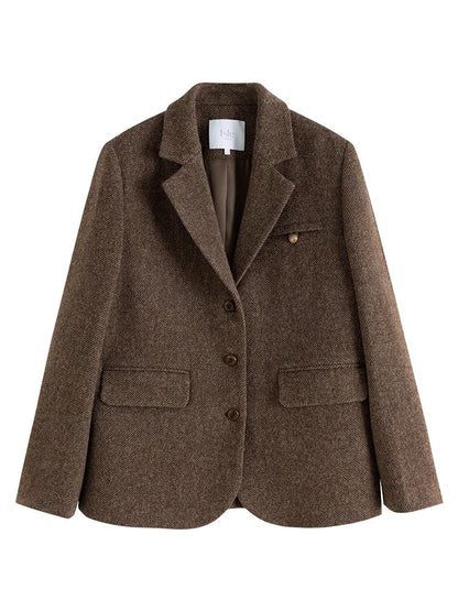 Beautifully Finished Garment in a Timeless Design