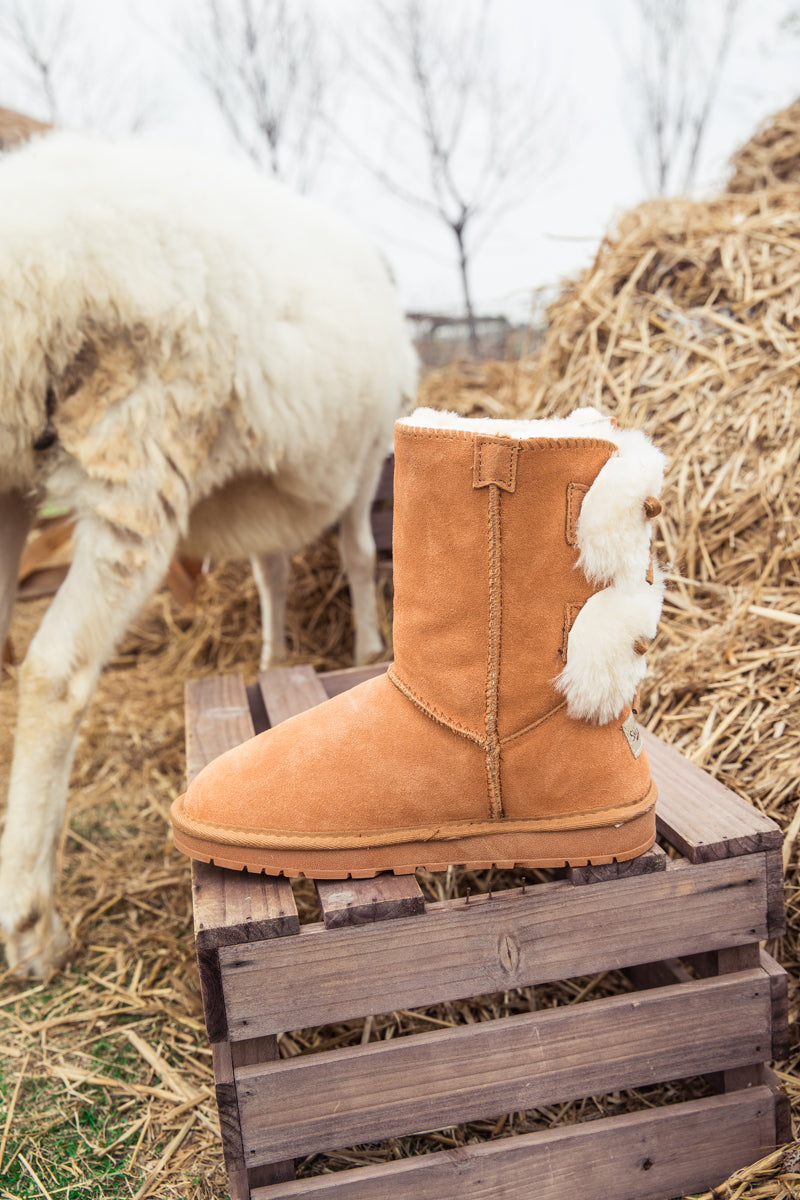 Polished Boots with an Effortless Classic Look