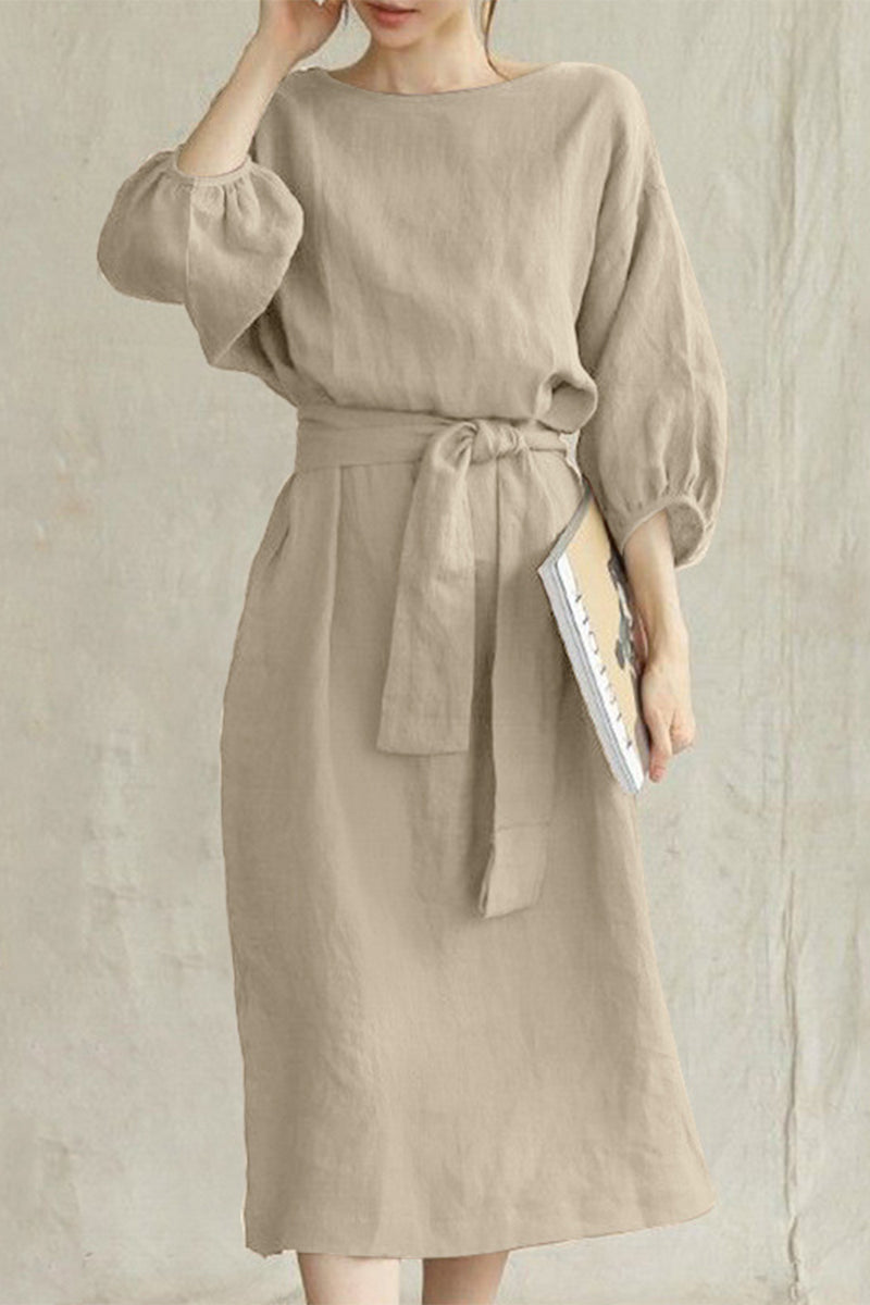 Well Tailored Dress with a Graceful Silhouette